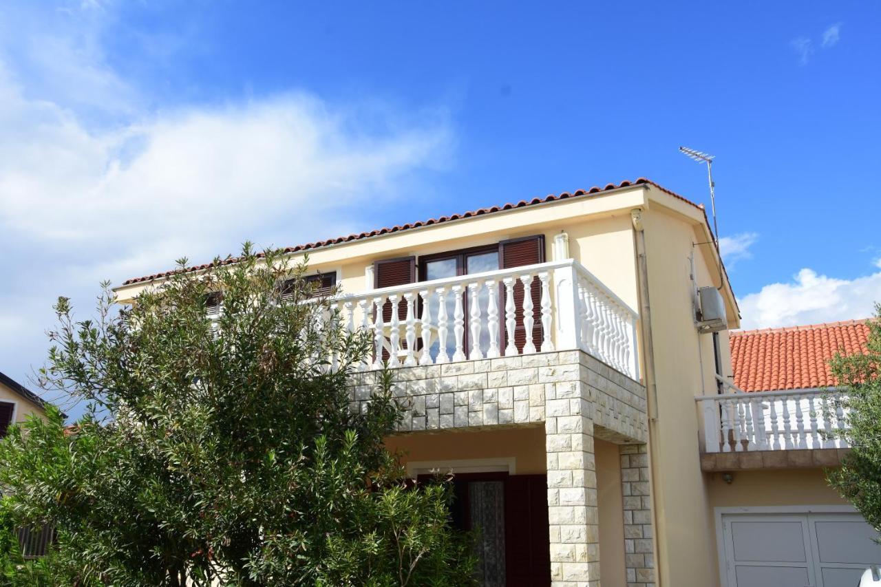Apartments Zana Vir Εξωτερικό φωτογραφία