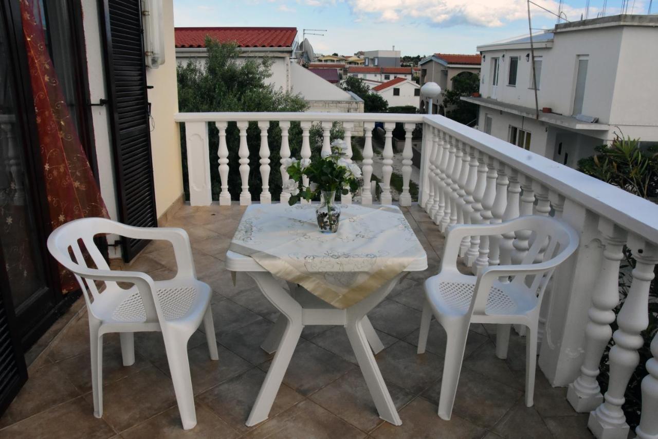 Apartments Zana Vir Εξωτερικό φωτογραφία