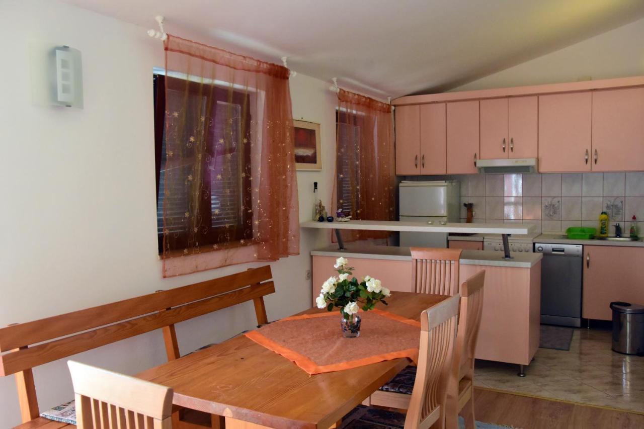 Apartments Zana Vir Εξωτερικό φωτογραφία
