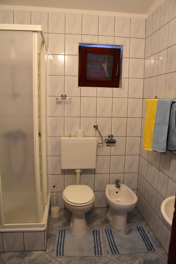 Apartments Zana Vir Εξωτερικό φωτογραφία